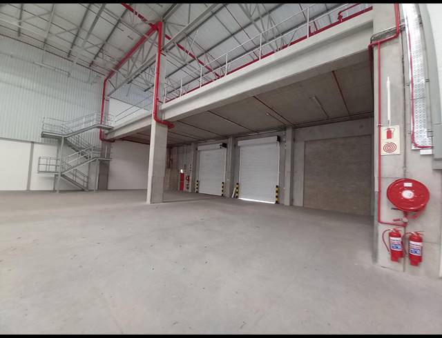 3,273M² FACTORY TO LET IN SACKS CIRCLE INDUSTRIAL